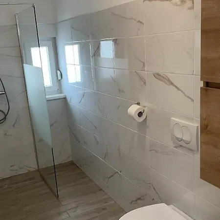 别墅 Palma Pinezići