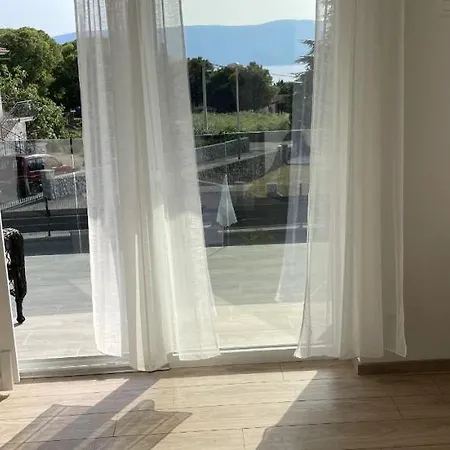 别墅 Palma Pinezići