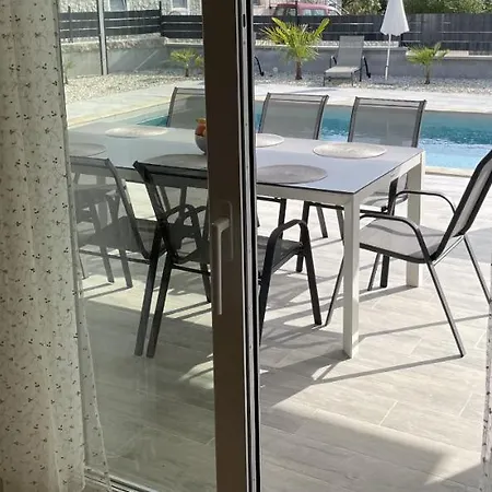 别墅 Palma Pinezići