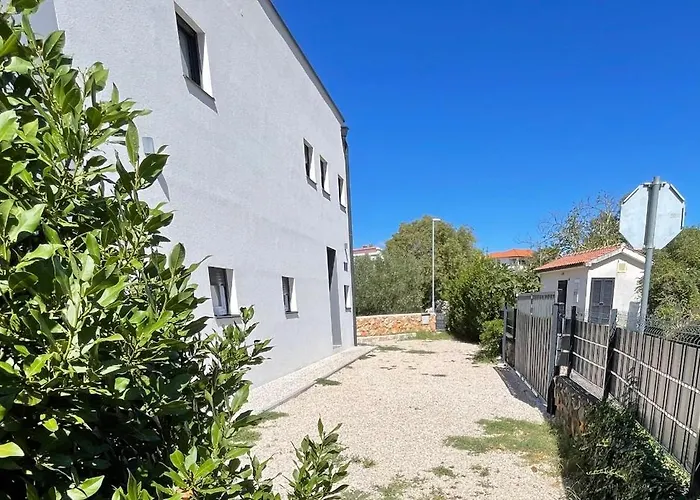 Palma * Pinezići